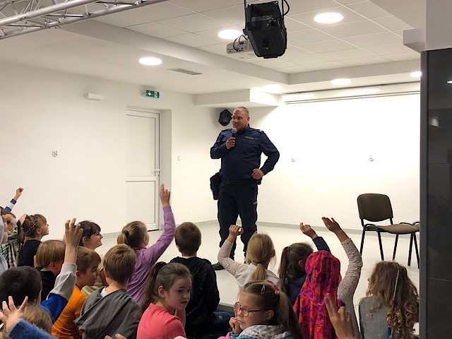 "Bezpieczeństwo w sieci" - spotkanie z policjantem  